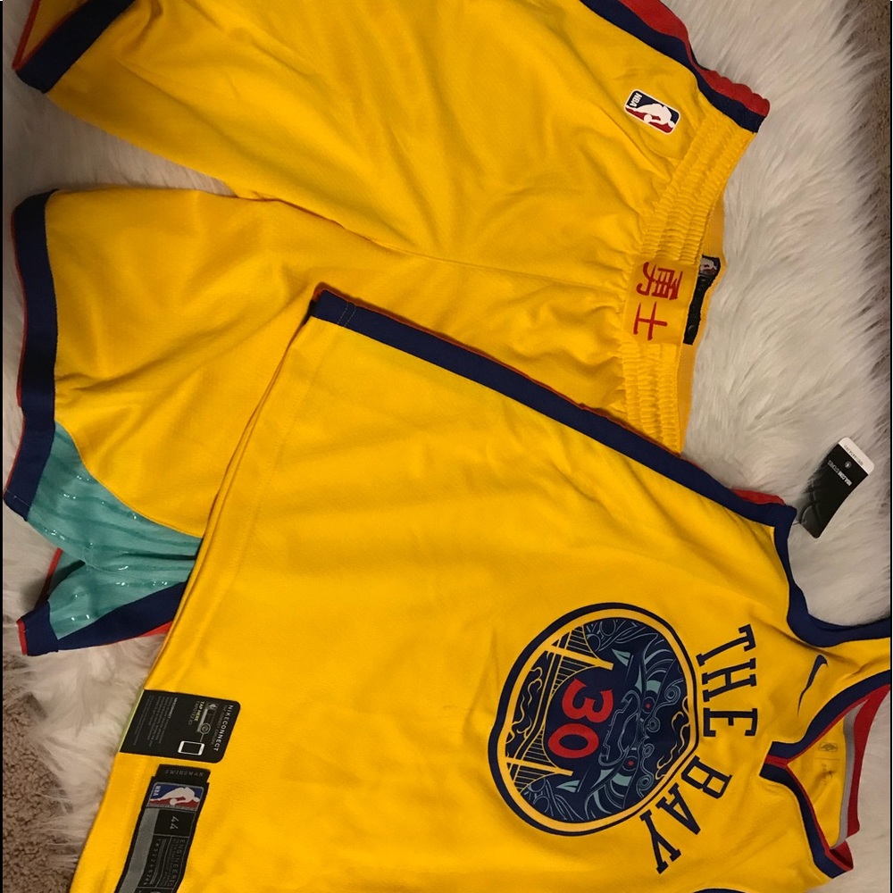 new warriors nike jersey and shorts